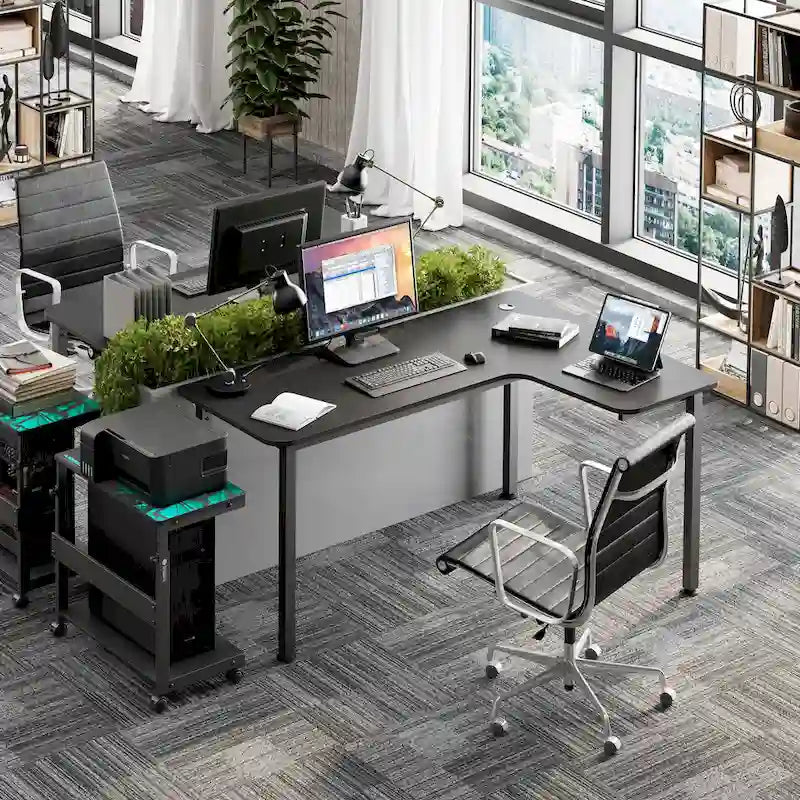 Grand bureau d'angle pour télétravail en L, avec tapis de souris