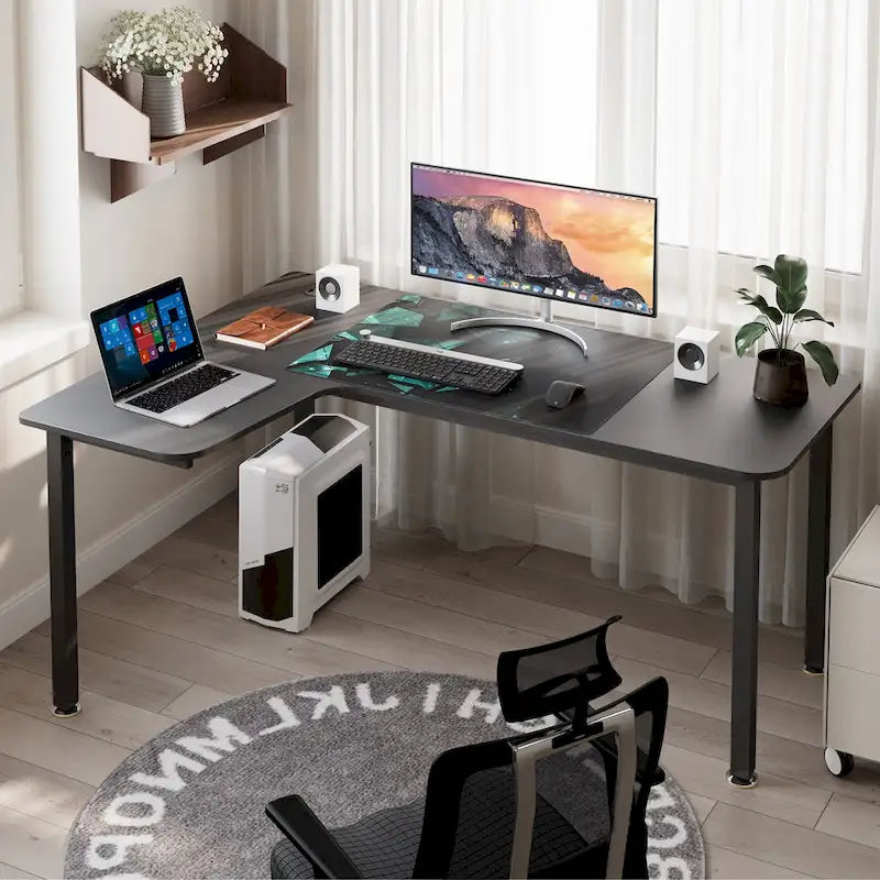 Grand bureau d'angle pour télétravail en L, avec tapis de souris