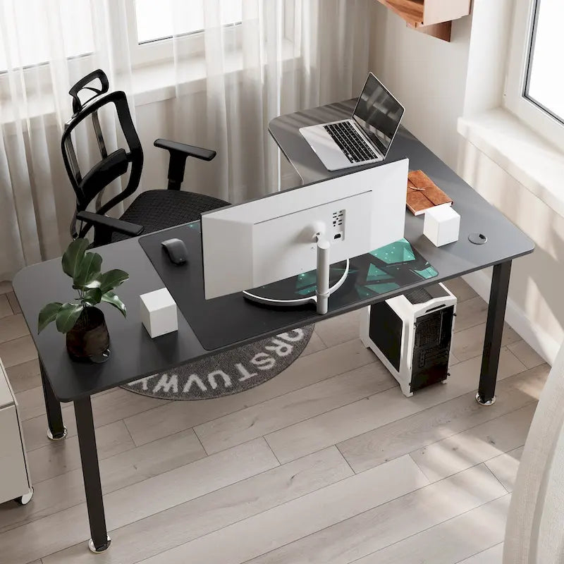 Grand bureau d'angle pour télétravail en L, avec tapis de souris